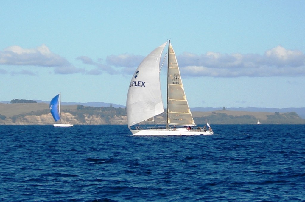 Bird on the Wing and Bare Essentials - Auckland - Denarau, Fiji Race © Colin Preston
